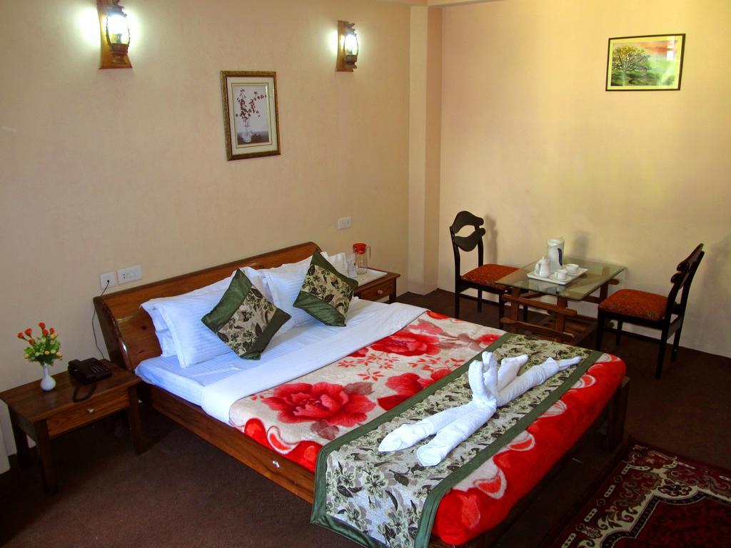 Hotel Alpine Crest Ґанґток Екстер'єр фото